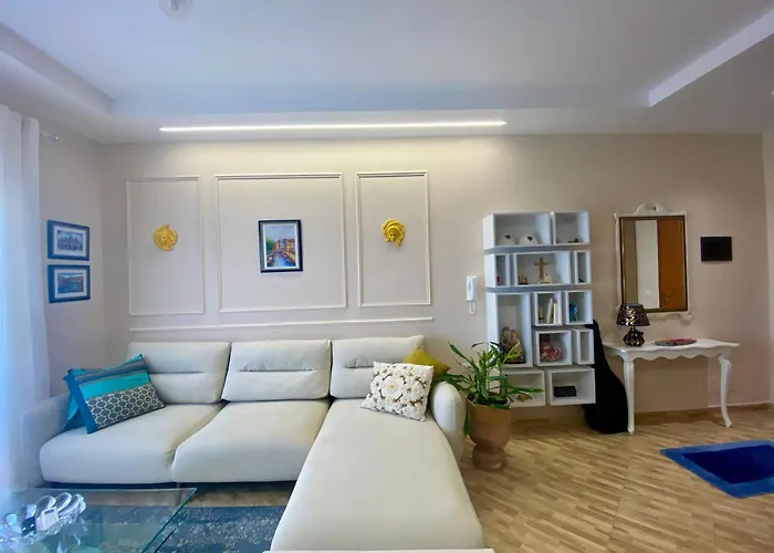 George Luxury Apartment Vlore